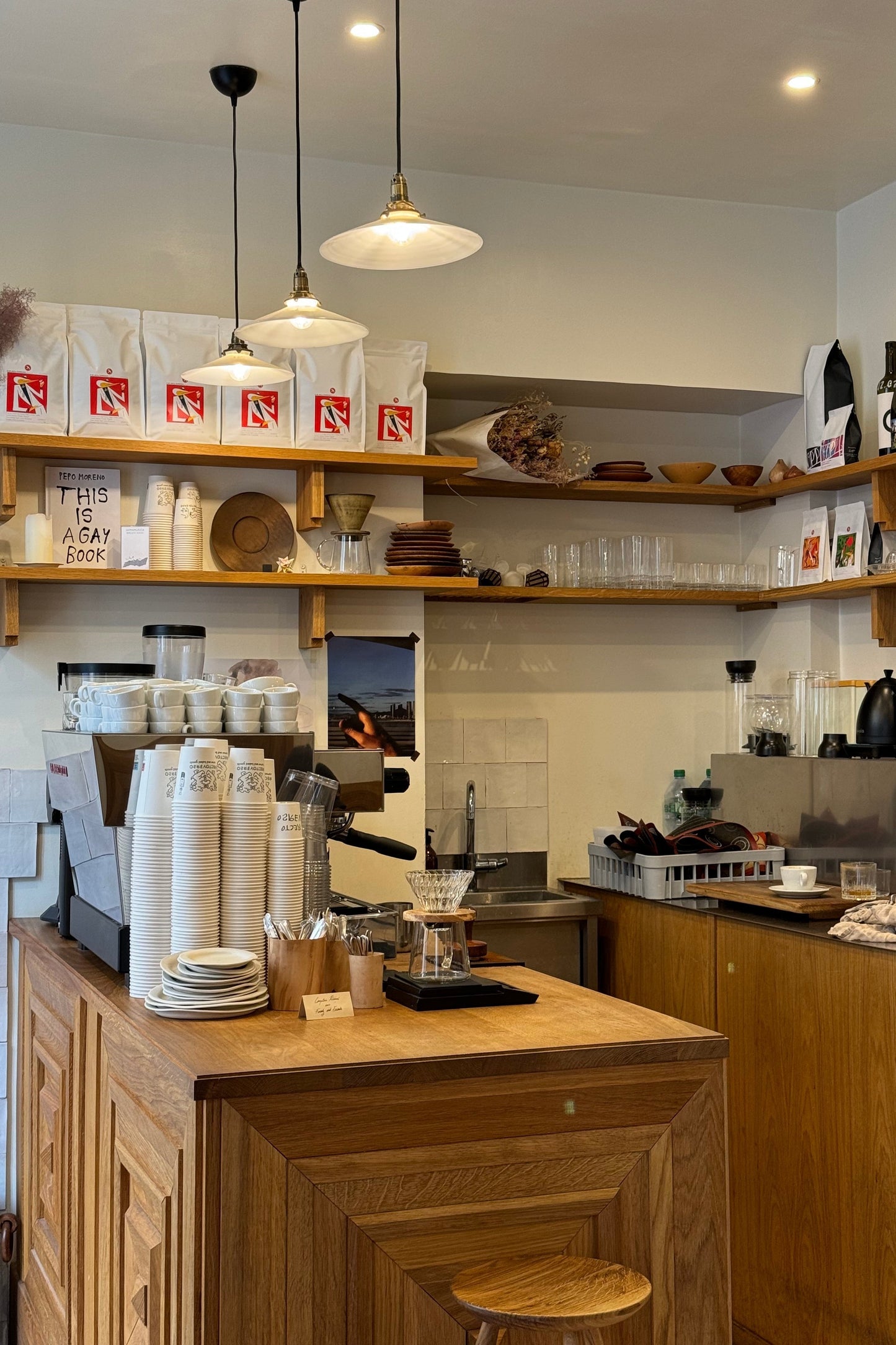 best coffee shops in paris, recto verso